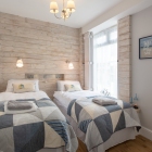 Manorafon Isaf Apartment - Holiday Cottage in West Wales